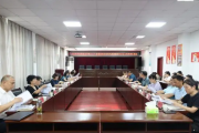 贵州省医保局项华莹调研员率第三方评估组到施秉县开展医保经办机构内部控制情况 检查评估